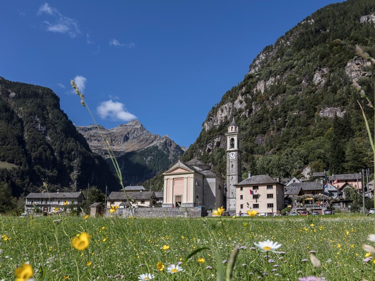 Sonogno Valle Verzasca 2 (© Ascona Locarno Tourism Foto Alessio Pizzicannella)